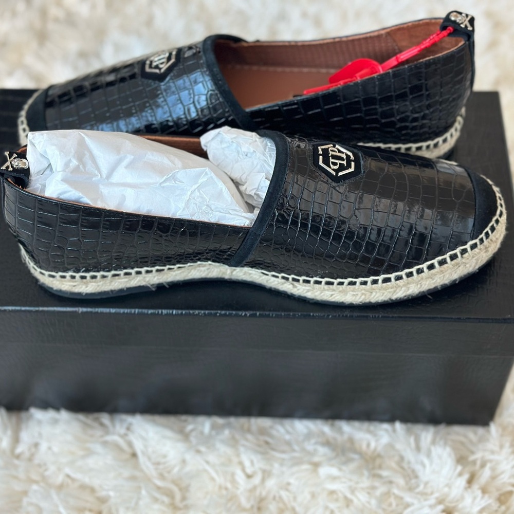 Crocodile print leather